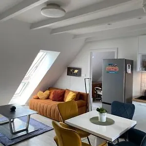 Apartament R77 Downtown - Penthouse, Budapesta