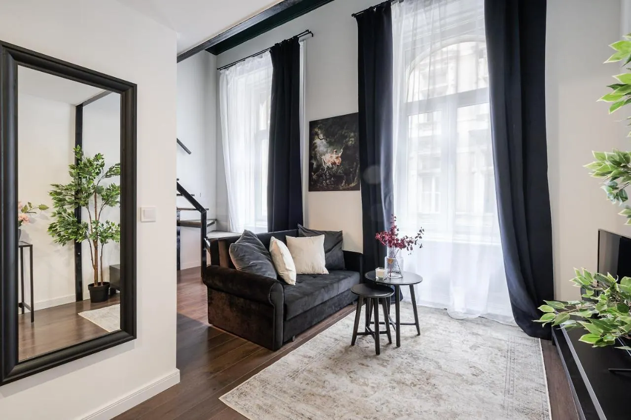 E41 - Trendy Boutique Apartments - Prime Spot By Bqa Βουδαπέστη